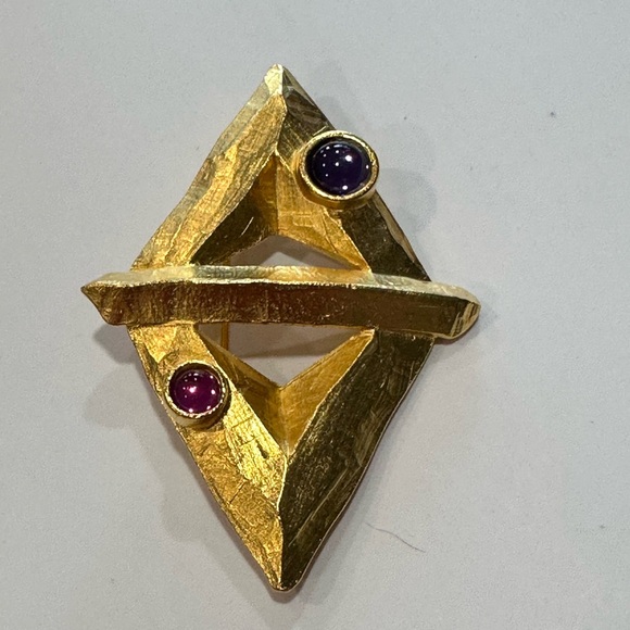 Vintage Brooch Pin Gold Tone Filigree Purple And Pink Gripoix Cabochon Style✨ - Picture 1 of 3